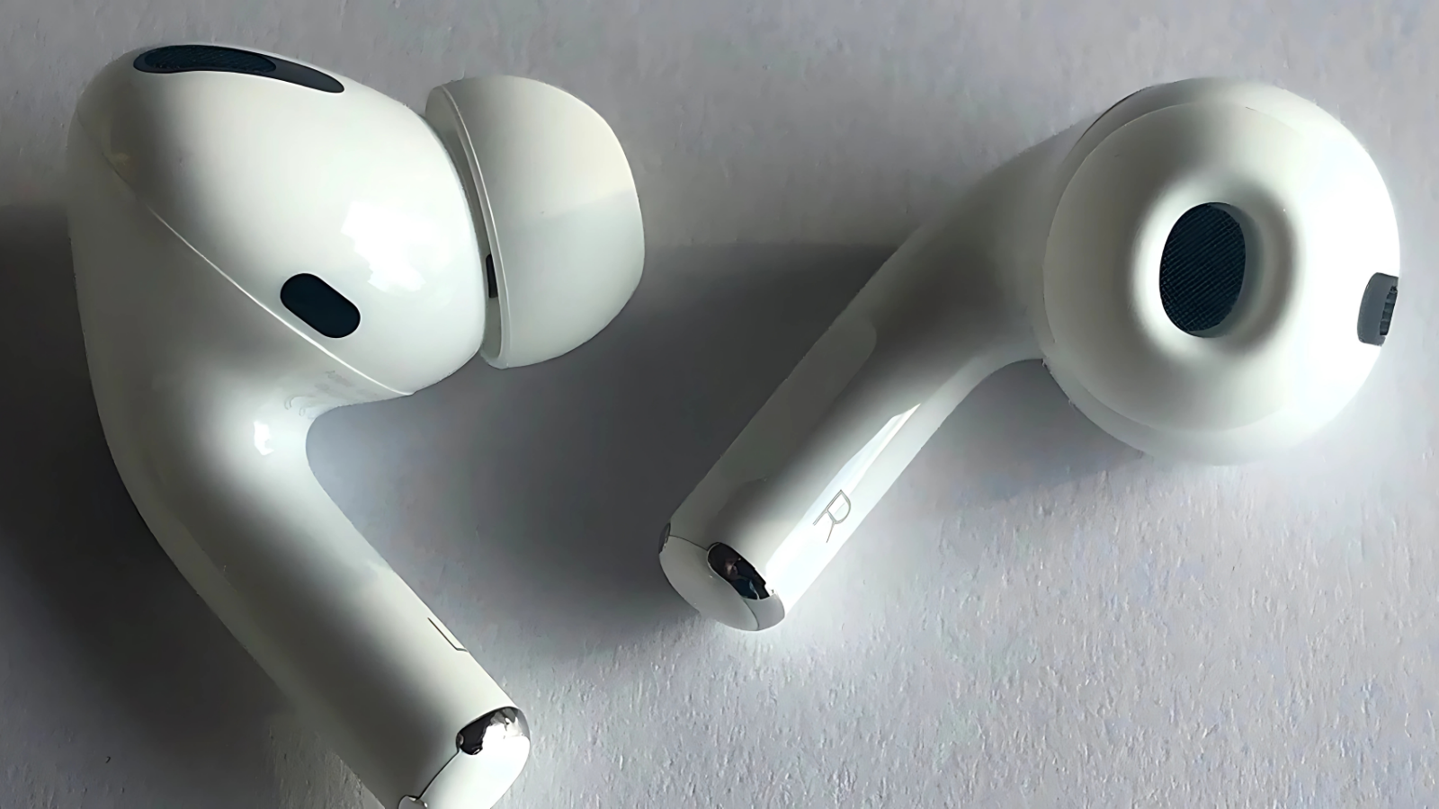 Apple AirPods’a Canlı Çeviri Özelliği Yolda mı?